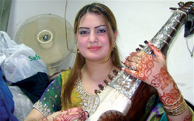 இசைக்கலைஞர்களைக் கொலை செய்யும் பாகிஸ்தான் கலாசாரம்